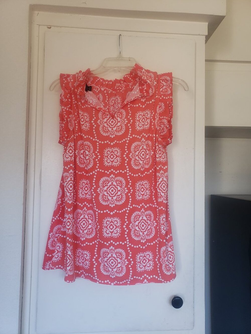 Ann Taylor Orange and White Top Size Medium